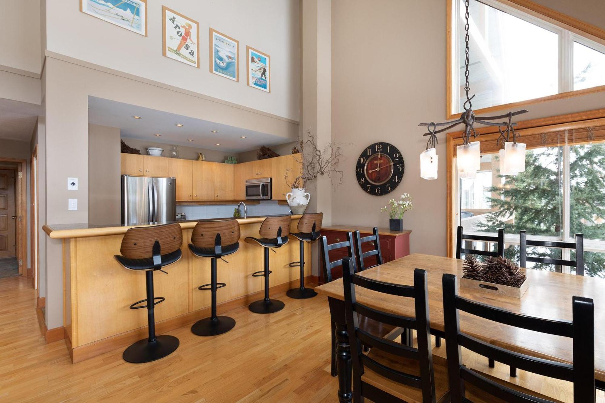 Alpine Greens 8 | Bright Townhome Near Blackcomb, Walk Or Shuttle To Skiing, Secure Parking Whistler Exterior foto